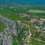 Villa Ivanova - Makarska By Guide Zadvarje