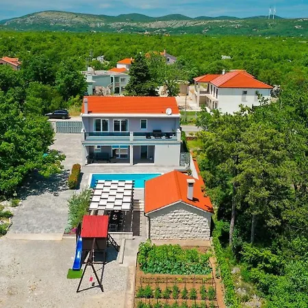 Ivanova - Makarska By Guide Villa