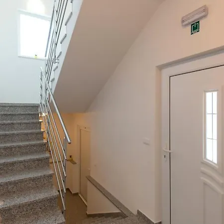 Ivanova - Makarska By Guide Villa