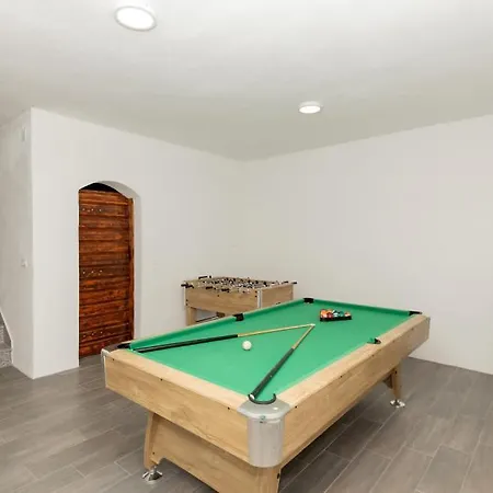 Villa Ivanova - Makarska By Guide *