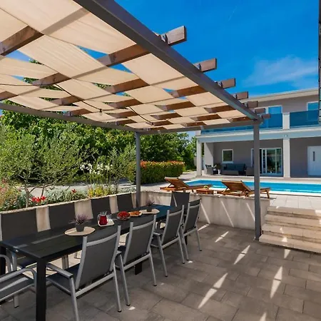 Villa Ivanova - Makarska By Guide Zadvarje