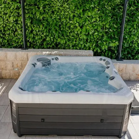 Villa Ivanova - Makarska By Guide *