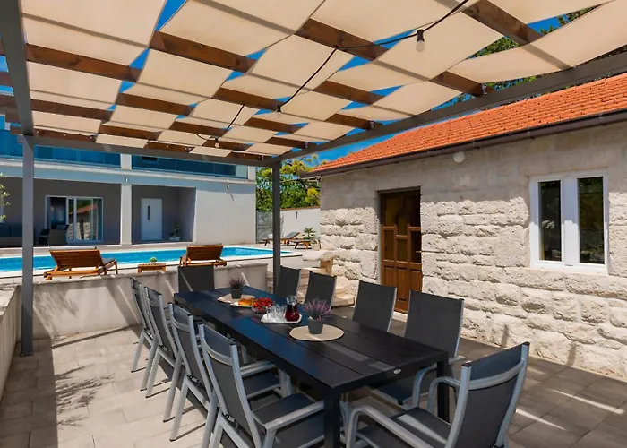 Villa Ivanova - Makarska By Guide